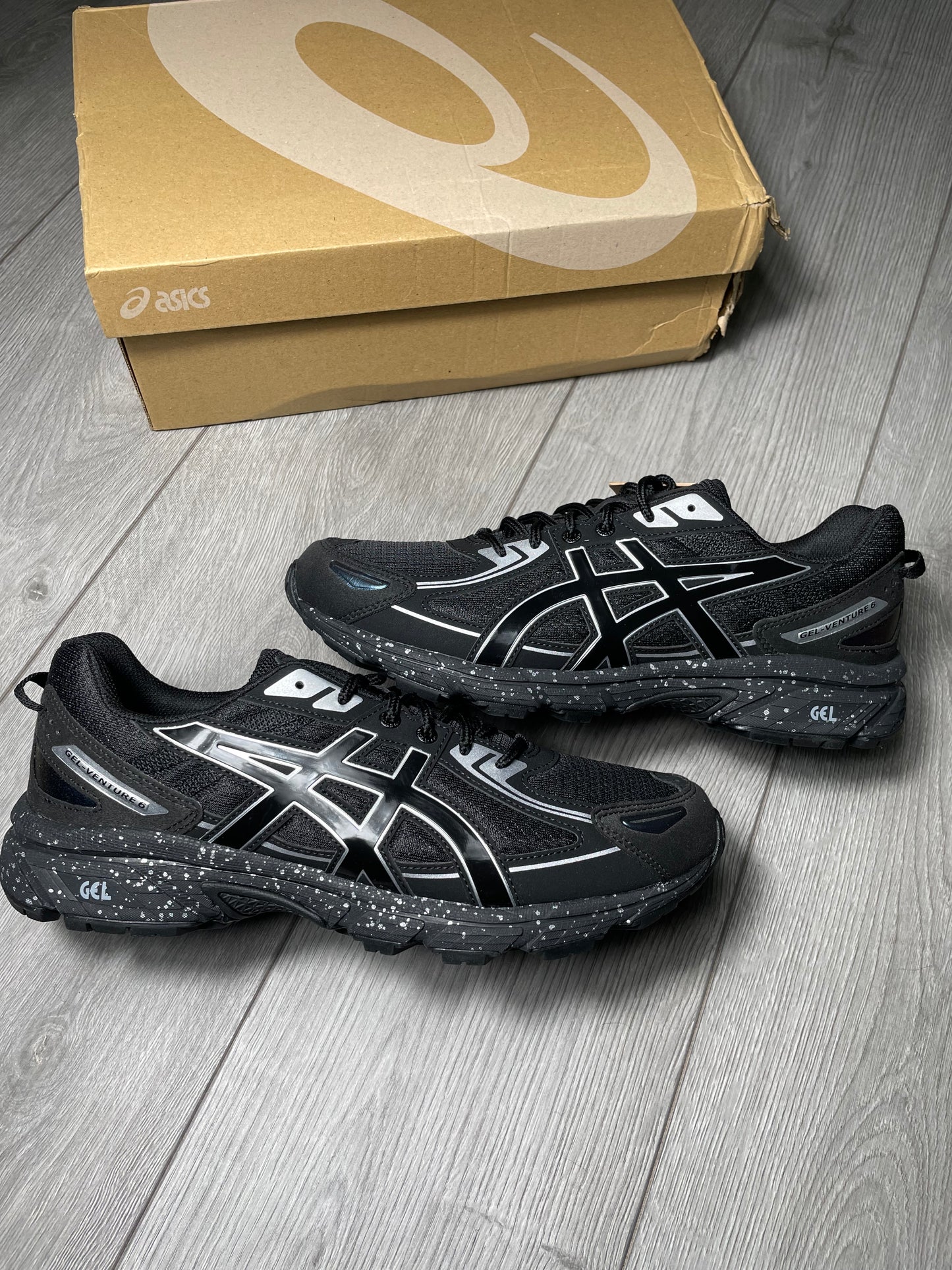 ASICS Gel Venture 6
