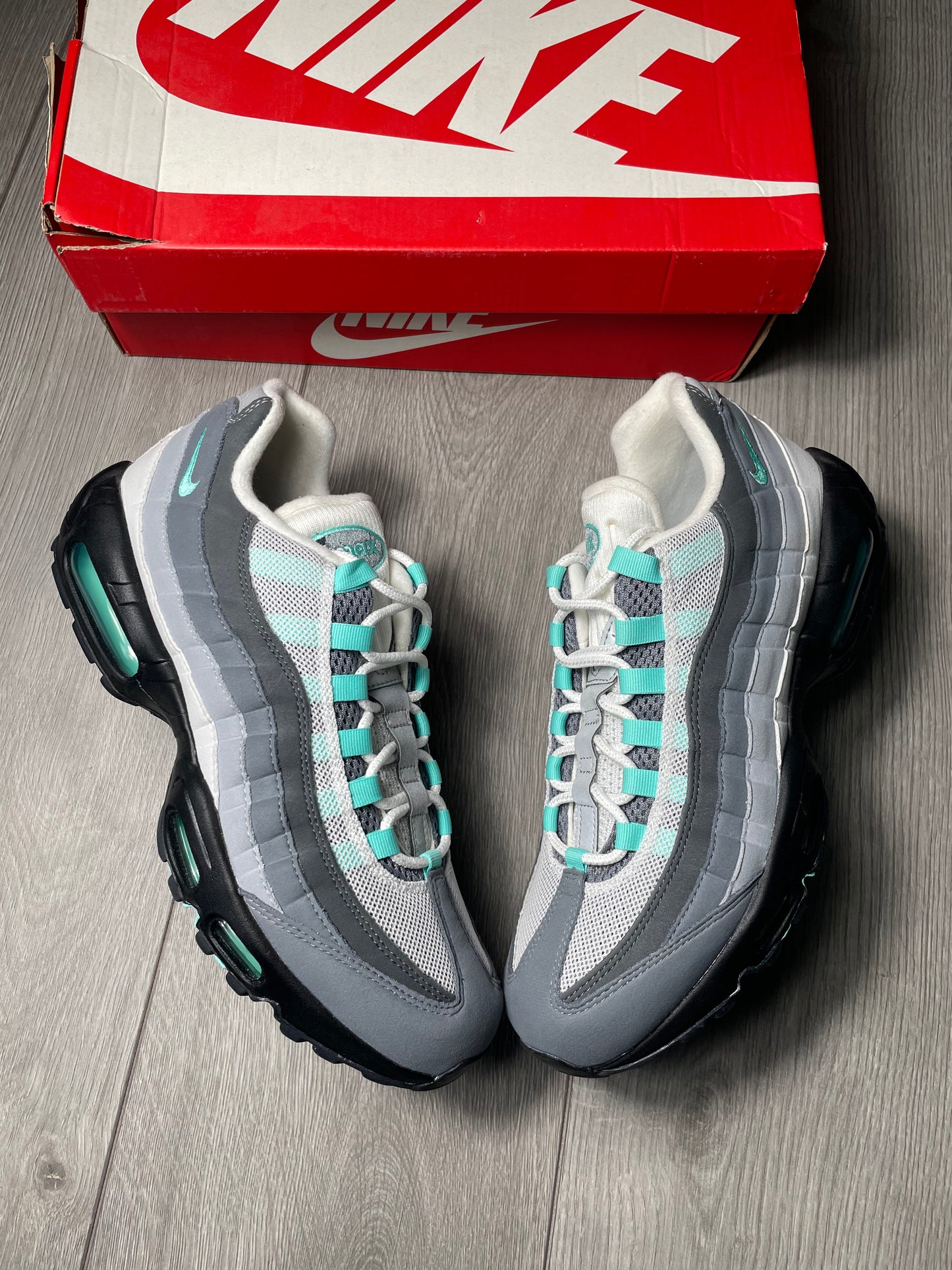 Nike AirMax 95 Hyper Turquoise