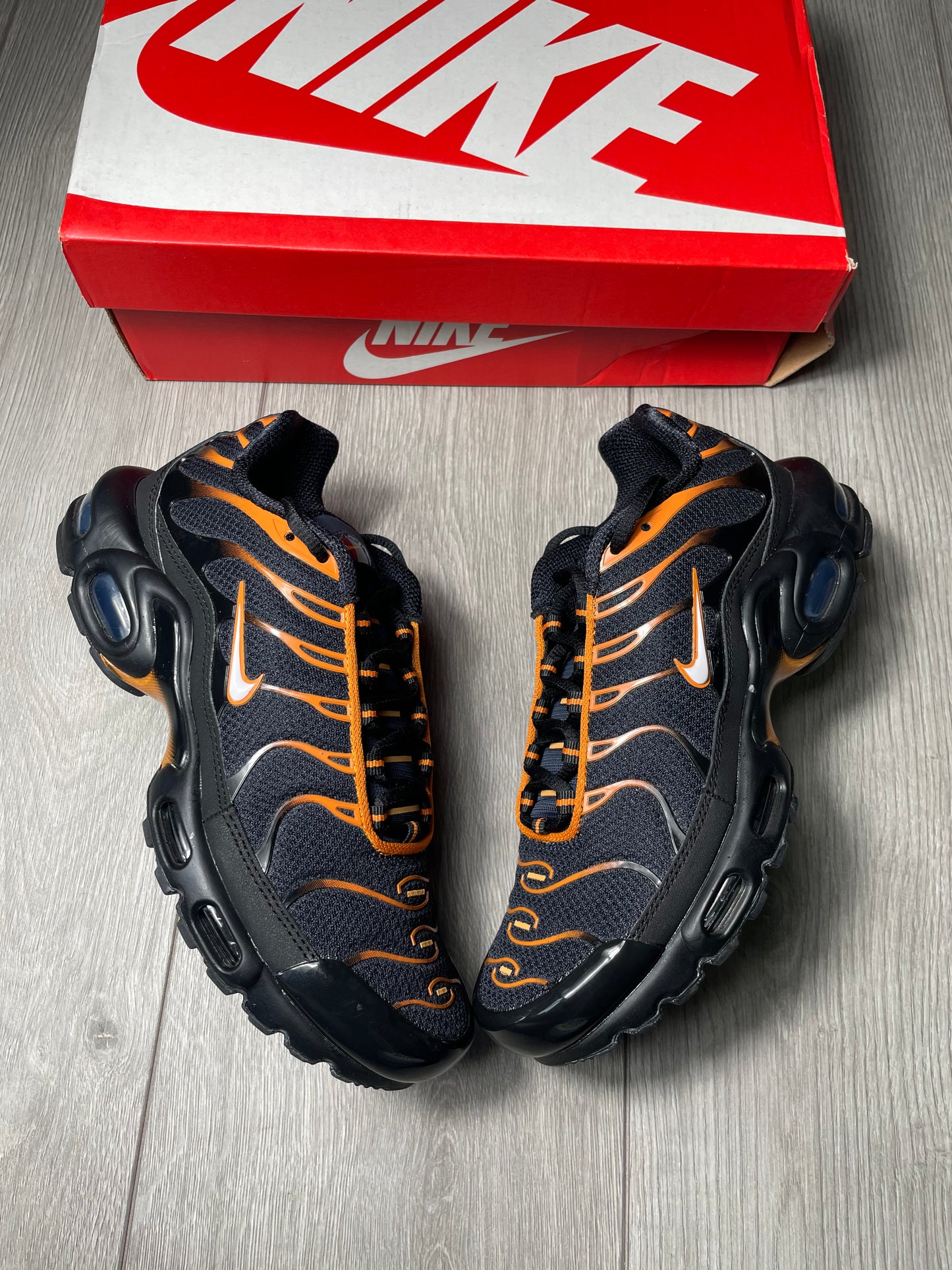Nike TN MidNight Orange