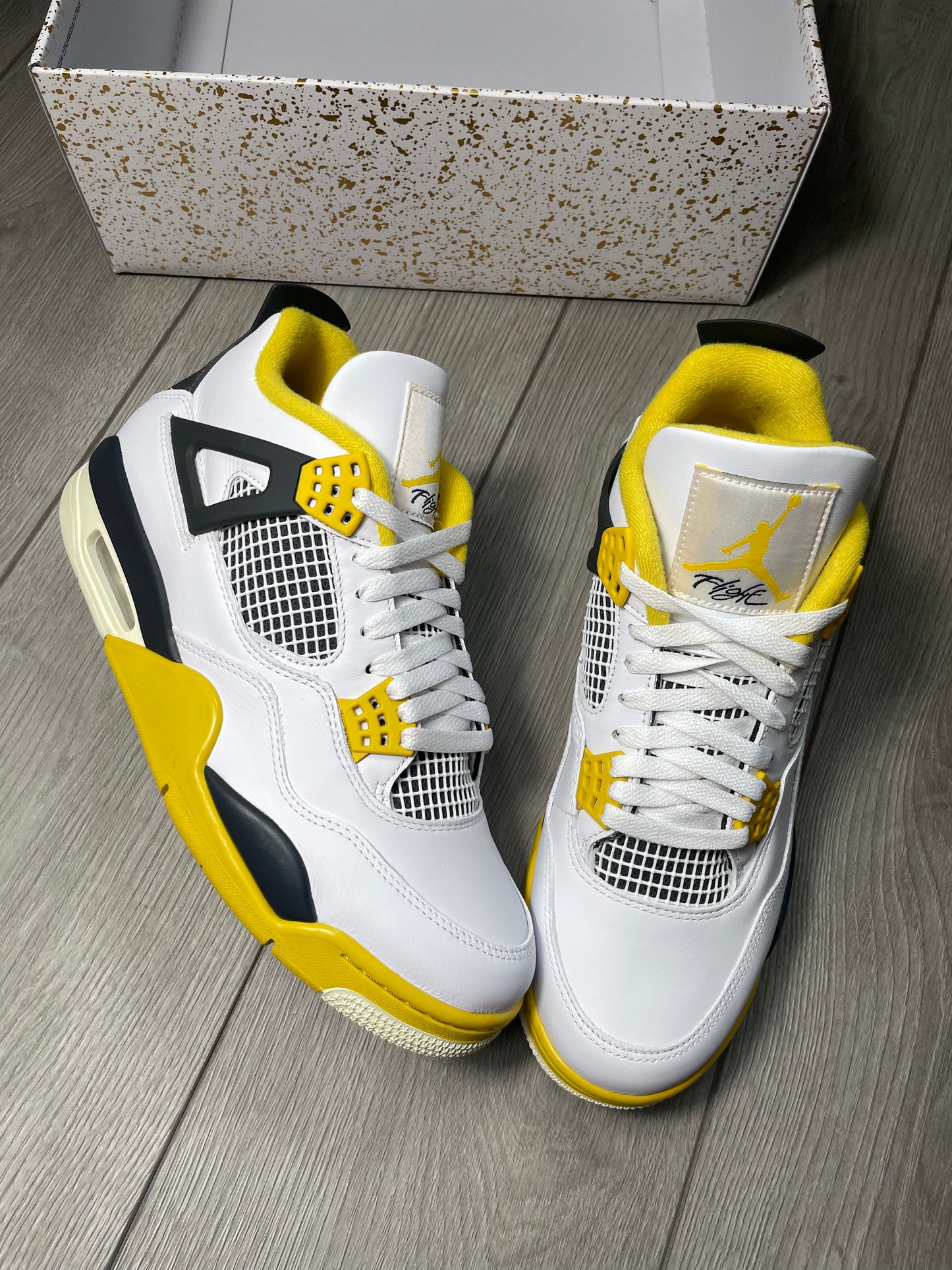 Jordan 4 Retro