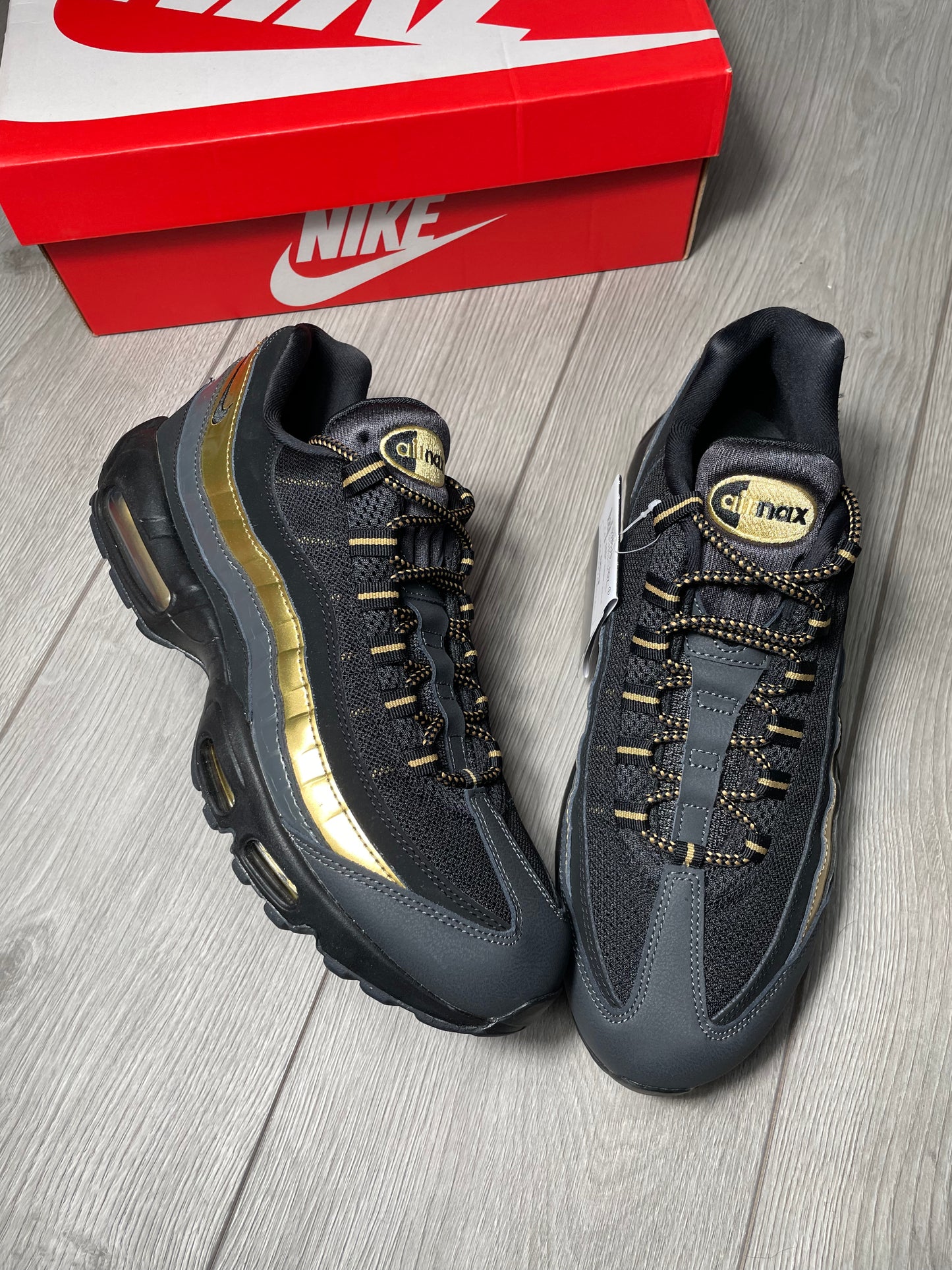 Nike AirMax 95 Black Metalic Gold