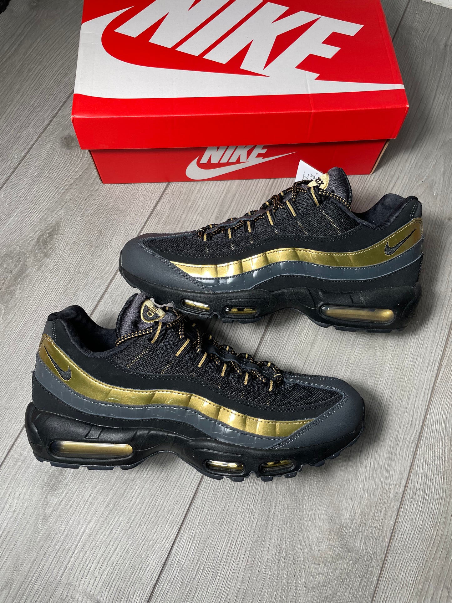 Nike AirMax 95 Black Metalic Gold