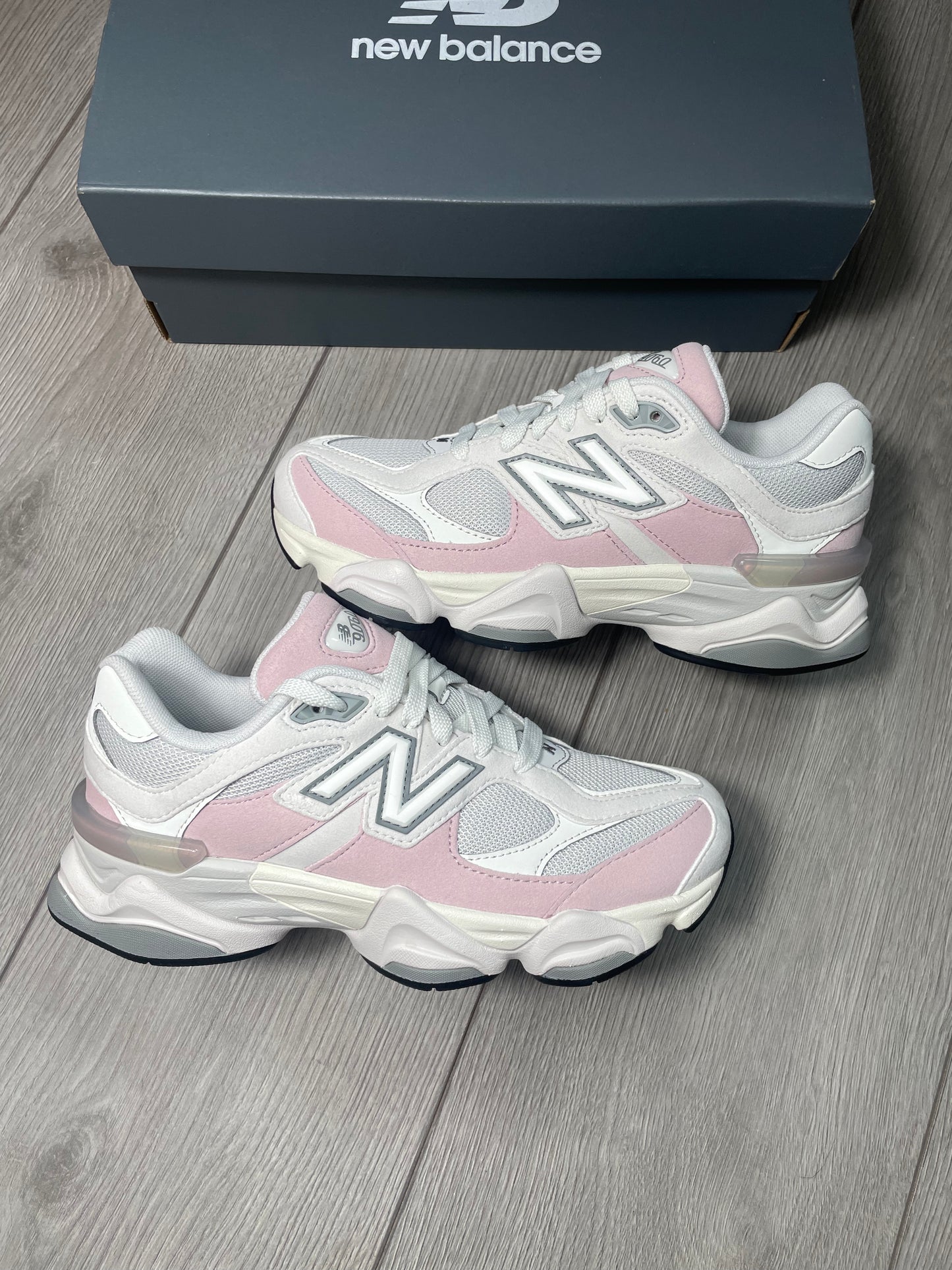 New Balance 9060