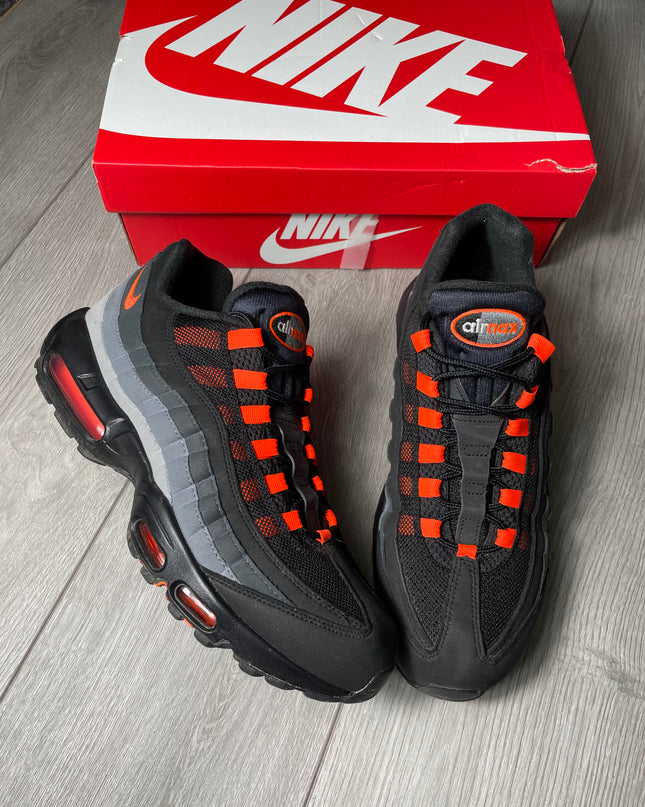 Nike AirMax 95 Hyper Crimson