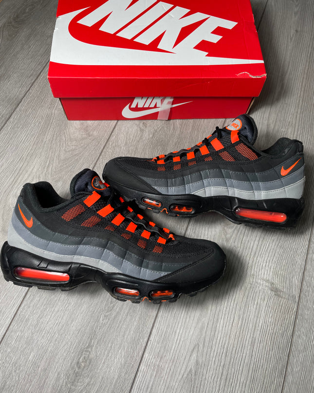 Nike AirMax 95 Hyper Crimson