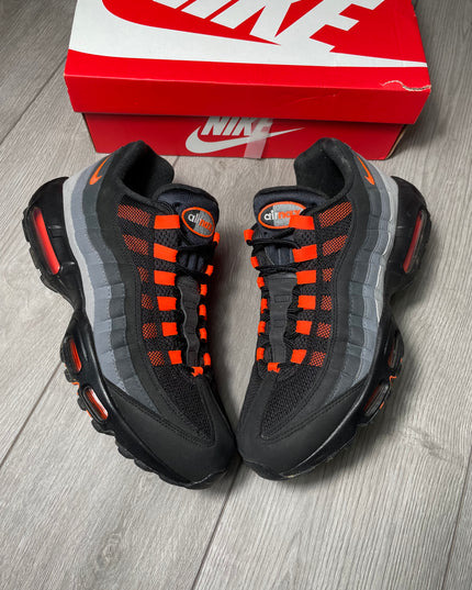 Nike AirMax 95 Hyper Crimson