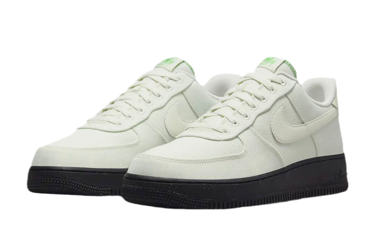 Nike Air Force 1 07 LV8