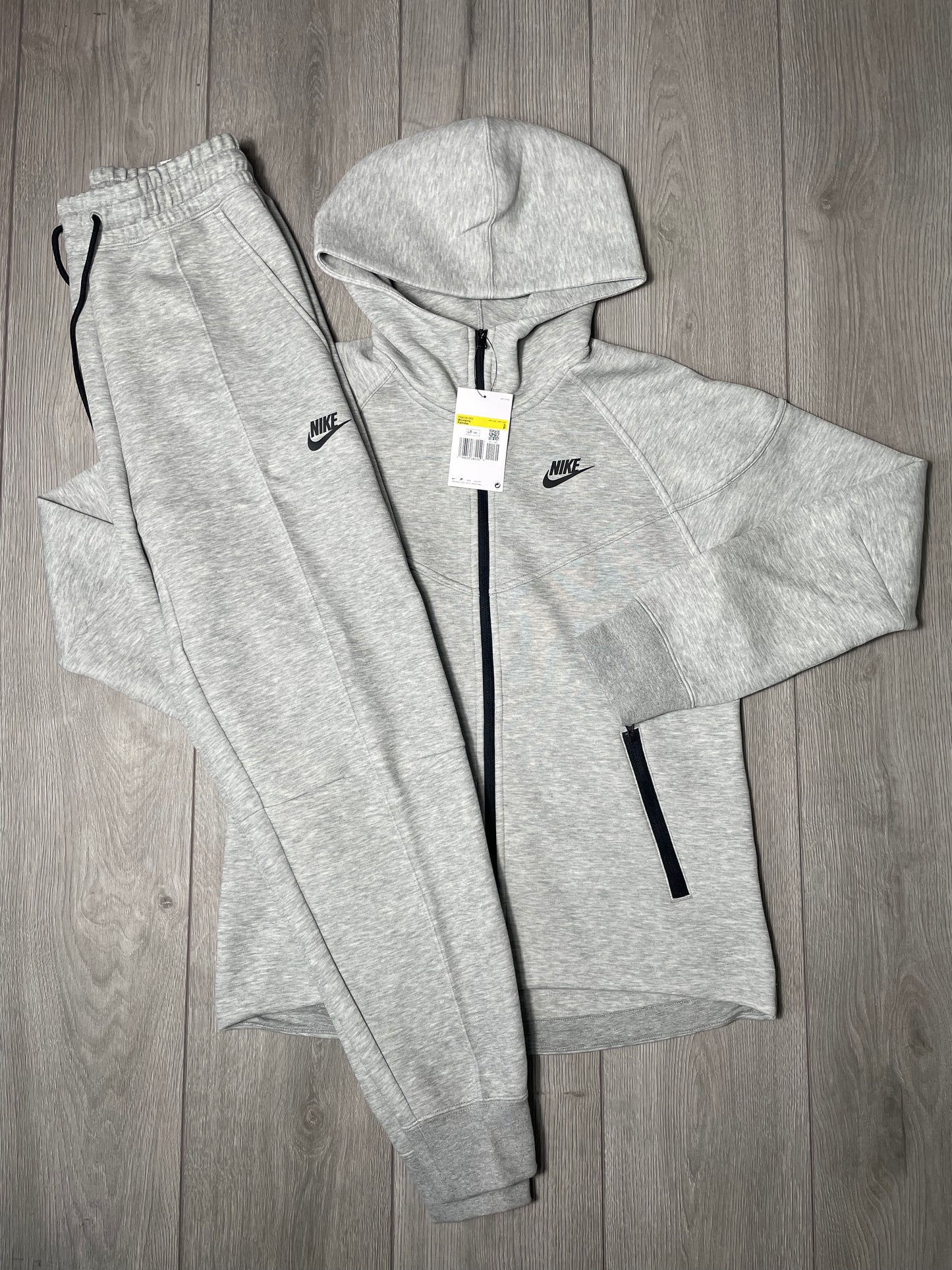 Nike Tech Fleece Tracksuit (women’s)