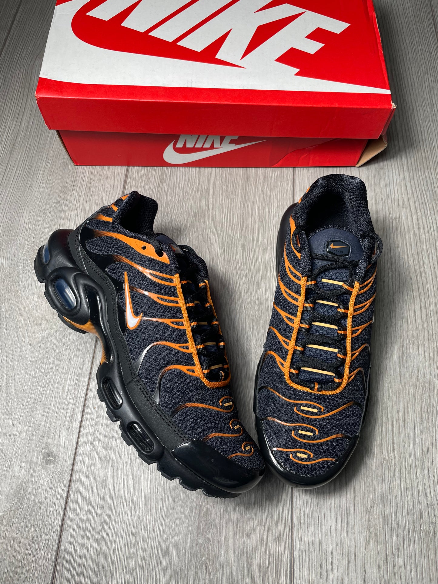 Nike TN MidNight Orange