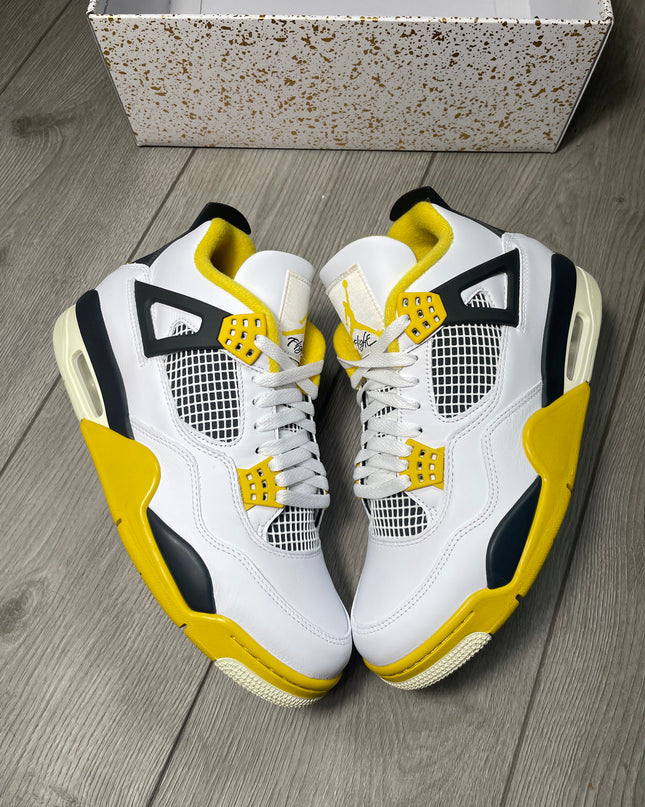 Jordan 4 Retro