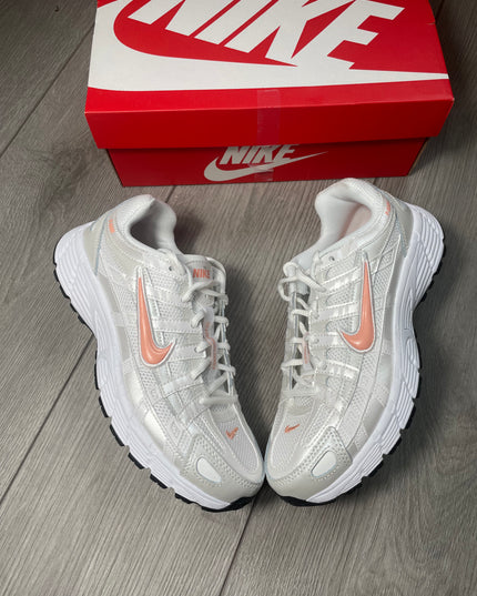 Nike p6000