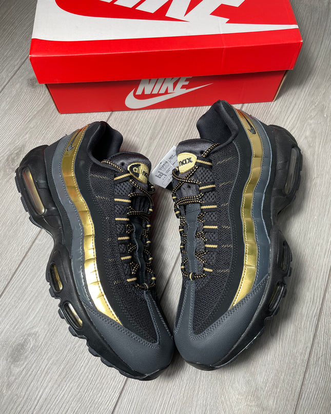 Nike AirMax 95 Black Metalic Gold