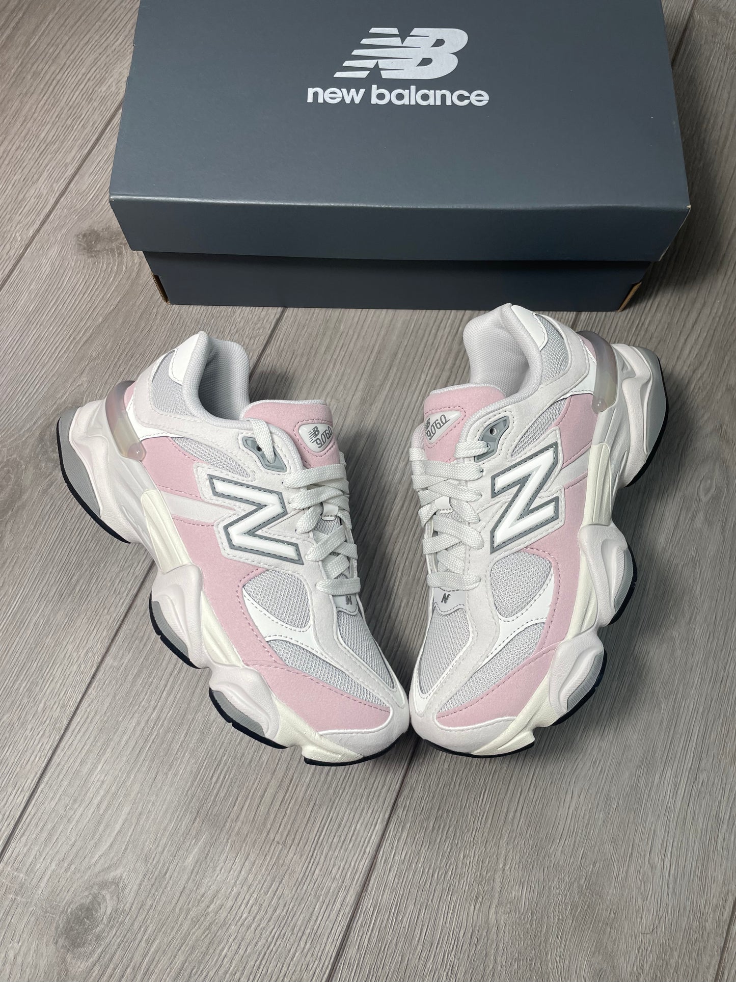 New Balance 9060