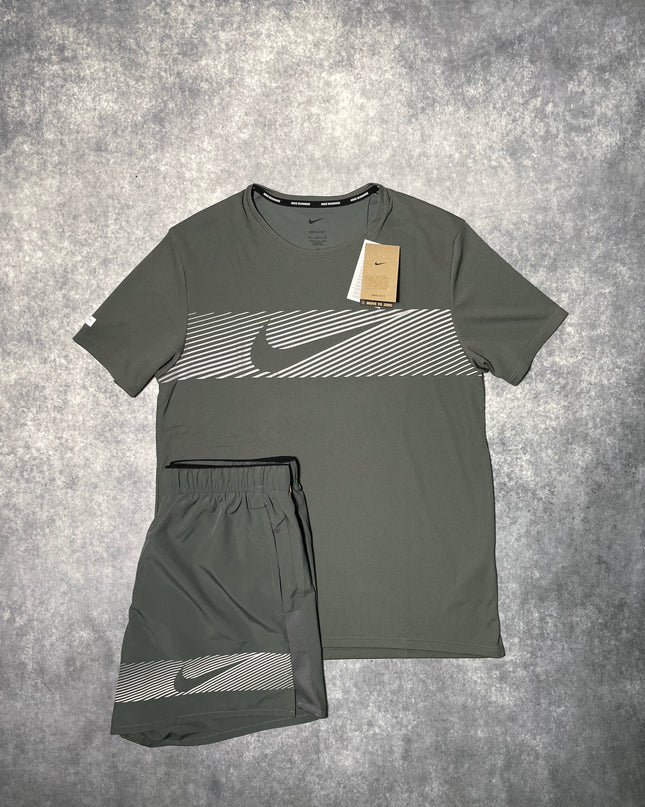 Nike Flash T-shirt/Shorts Set