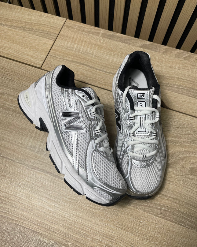 New Balance 740