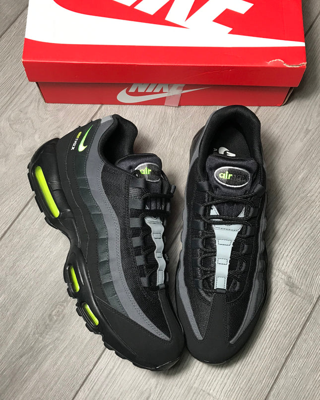 Nike AirMax 95 Retro Logo