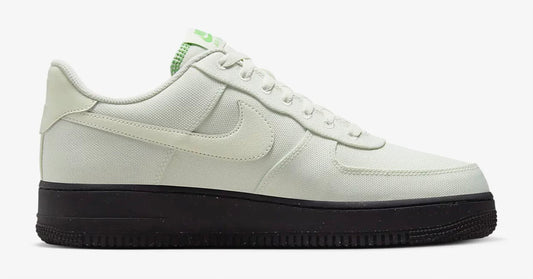 Nike Air Force 1 07 LV8